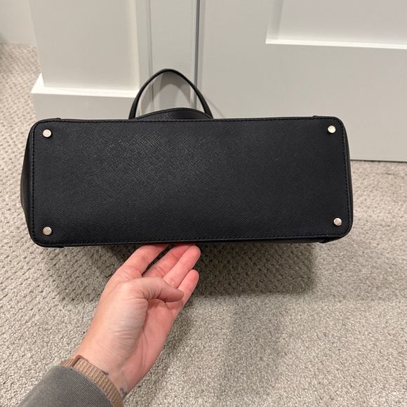 Kate spade Cameron pocket tote gently used - Picture 7 of 8